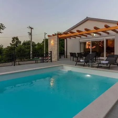 Foska With Private Atmosphere And Pool Villa