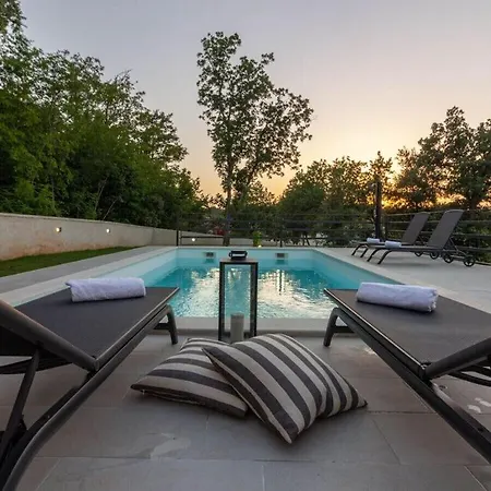 Villa Foska With Private Atmosphere And Pool *