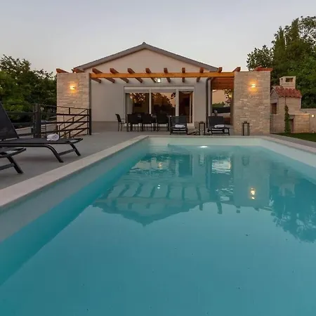 Foska With Private Atmosphere And Pool 别墅 Pavicini
