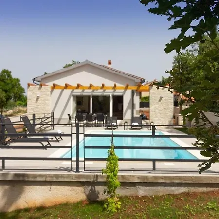 别墅 Foska With Private Atmosphere And Pool